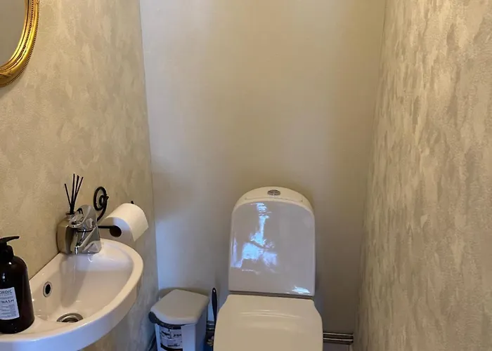 Cozy House By The Sea